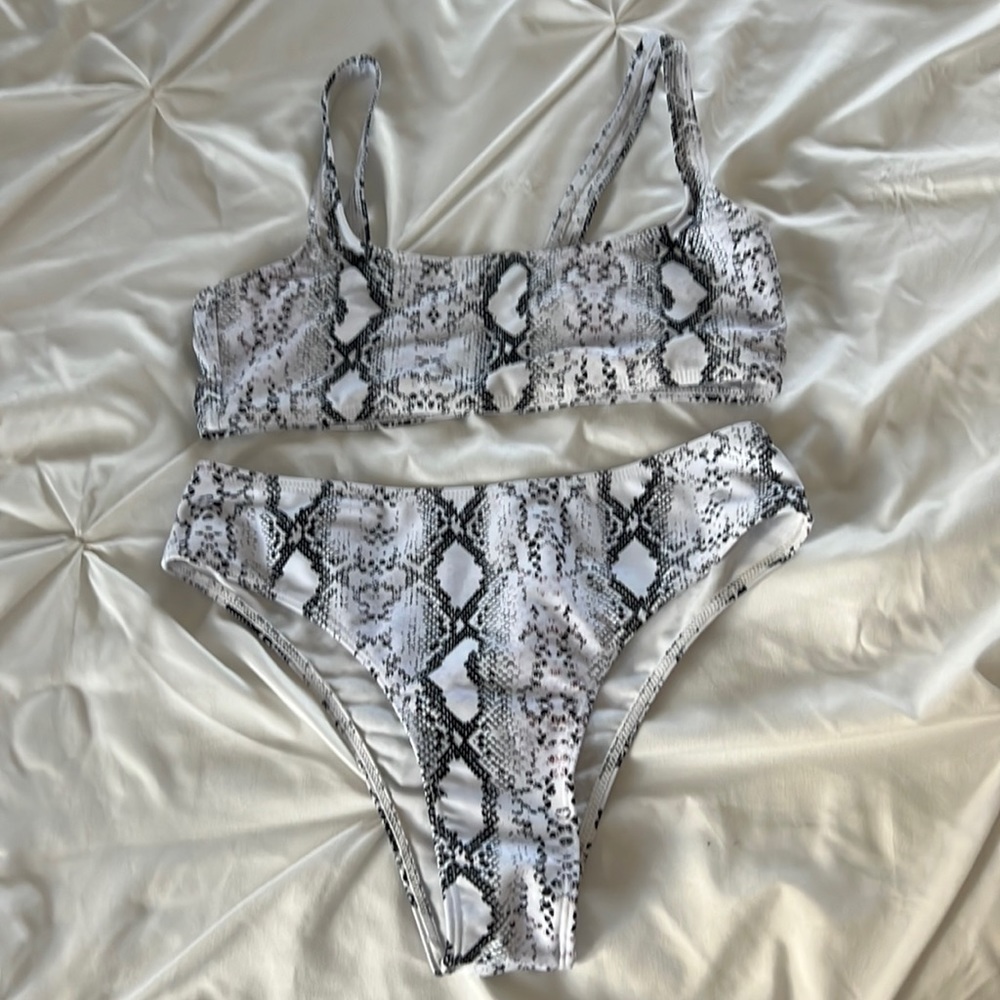 Shien swimsuit size small